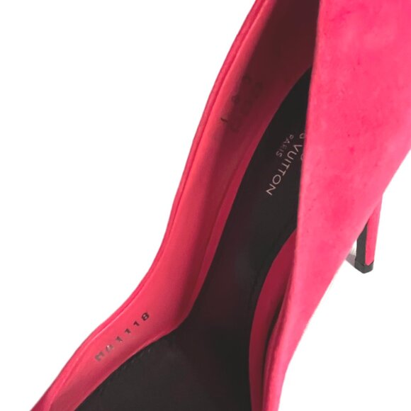 Louis Vuitton Pink Suede Pointed Toe LV Logo Heeled Pumps Size 36 / US Size 6 - Picture 12 of 16